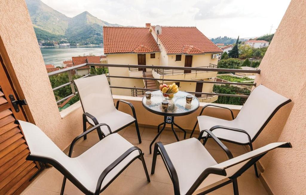 Port Adria Apartments Kamenari Exterior foto